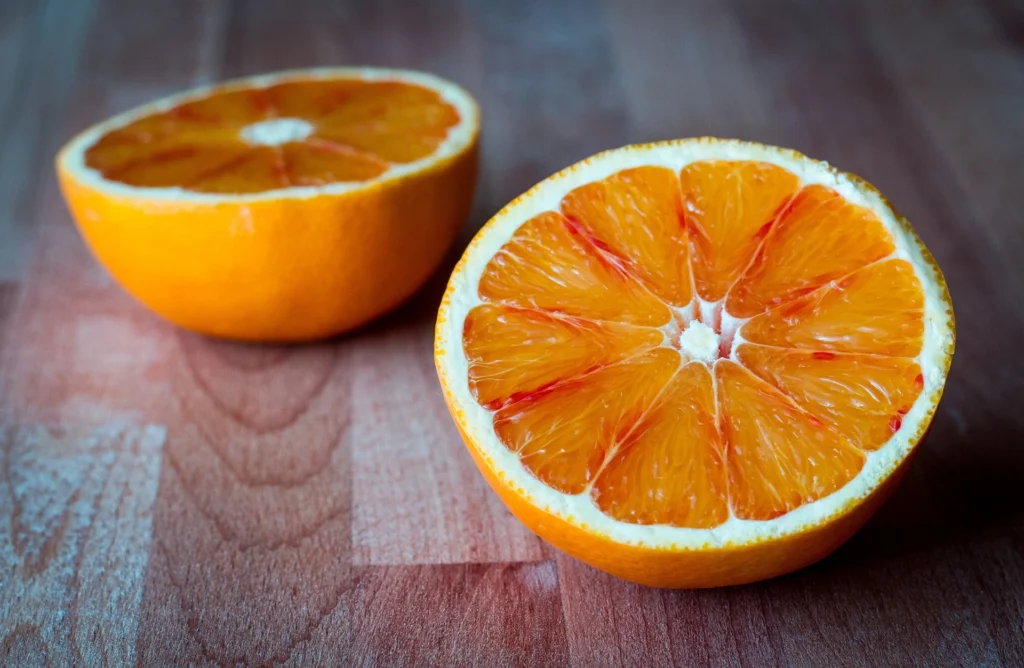 Orange slices for Pineapple orange juice recipe